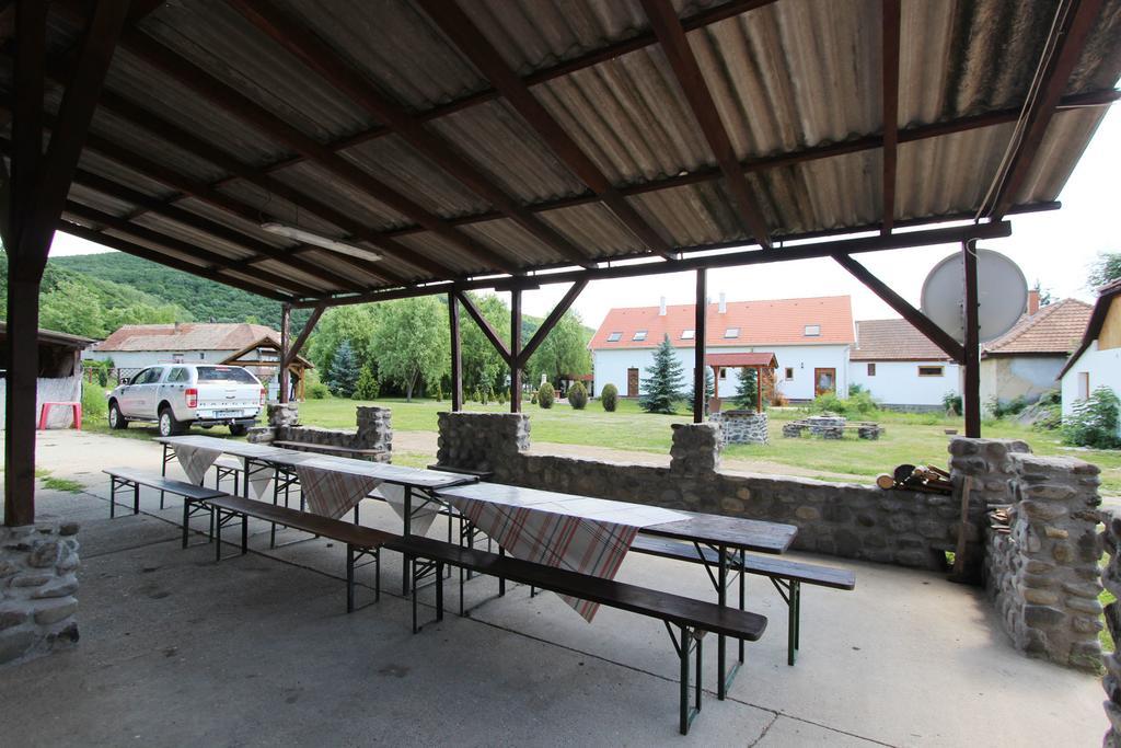 Toldi Vendégház Felsőtold Extérieur photo