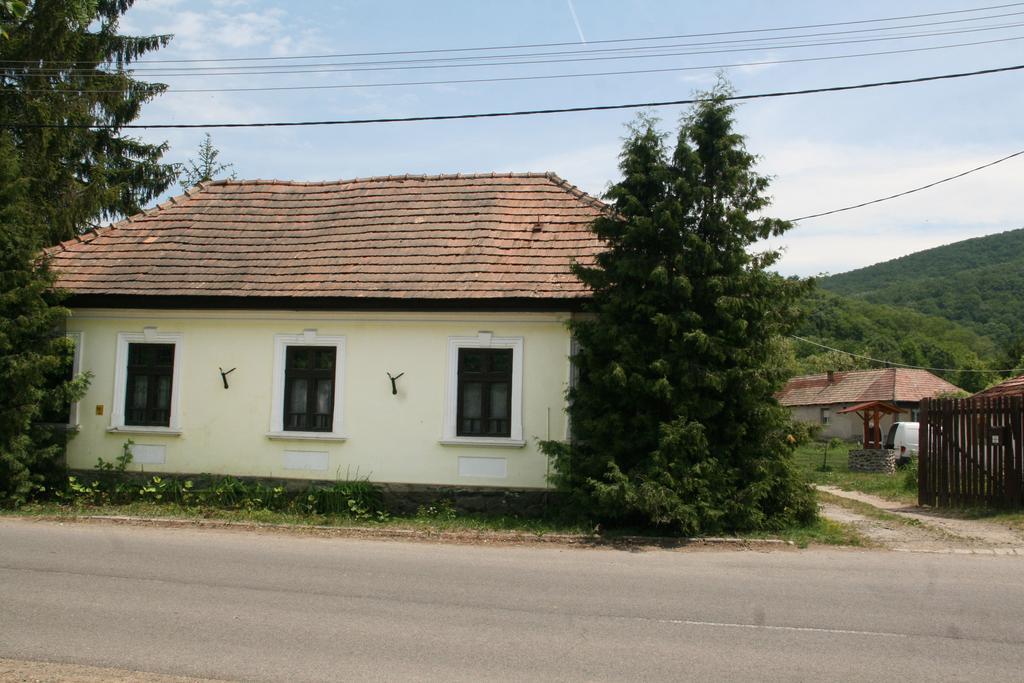 Toldi Vendégház Felsőtold Extérieur photo